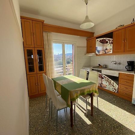 Mpanos Sea Apartment 2 Loutra Oraias Elenis Exterior foto