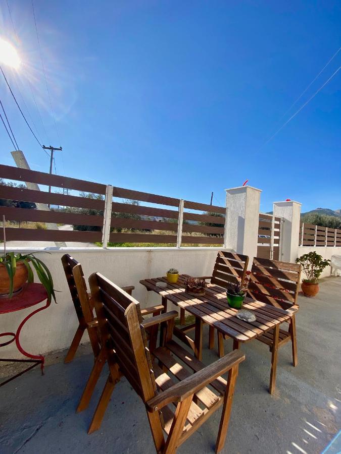 Mpanos Sea Apartment 2 Loutra Oraias Elenis Exterior foto